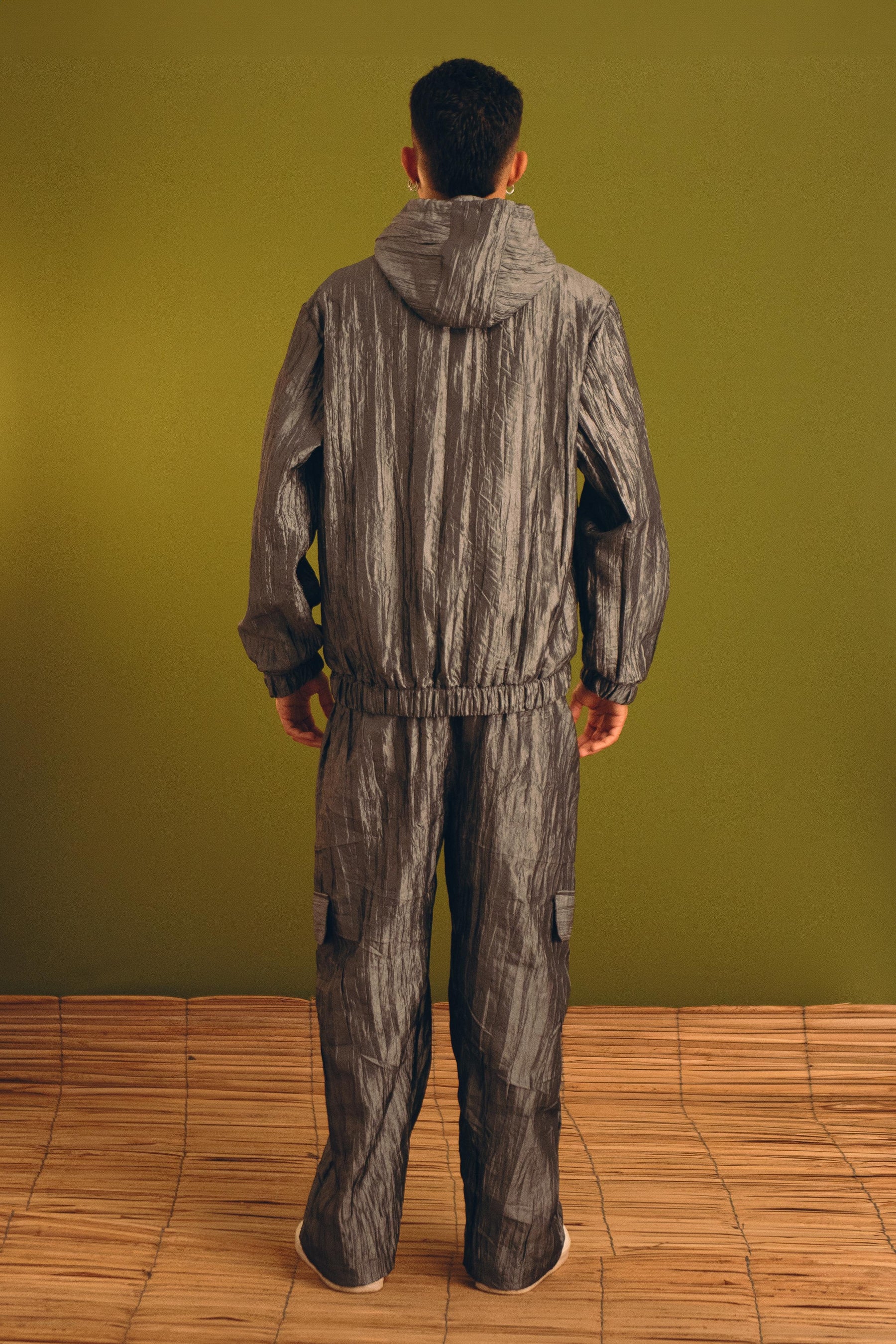 Conjunto corta vento amassado