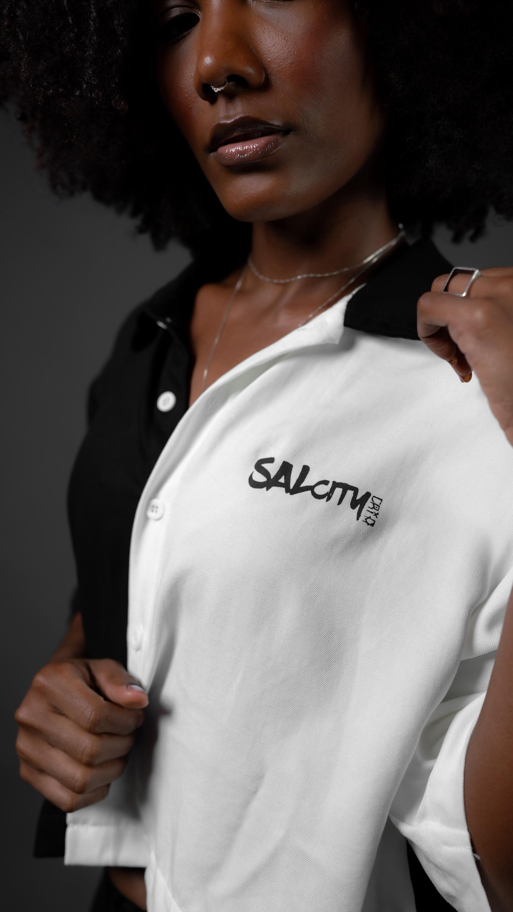 Cropped bicolor Monocity