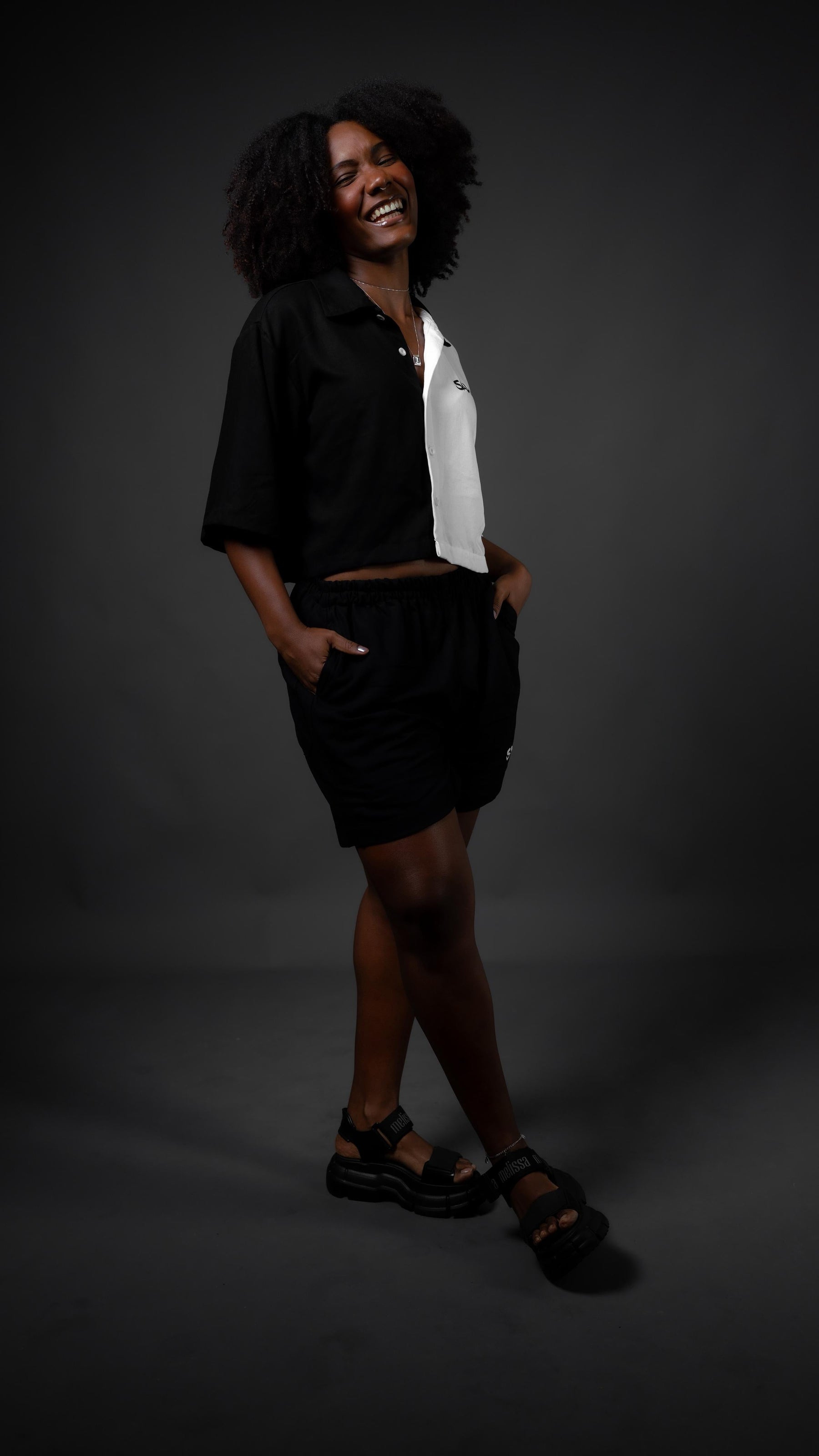 Cropped bicolor Monocity