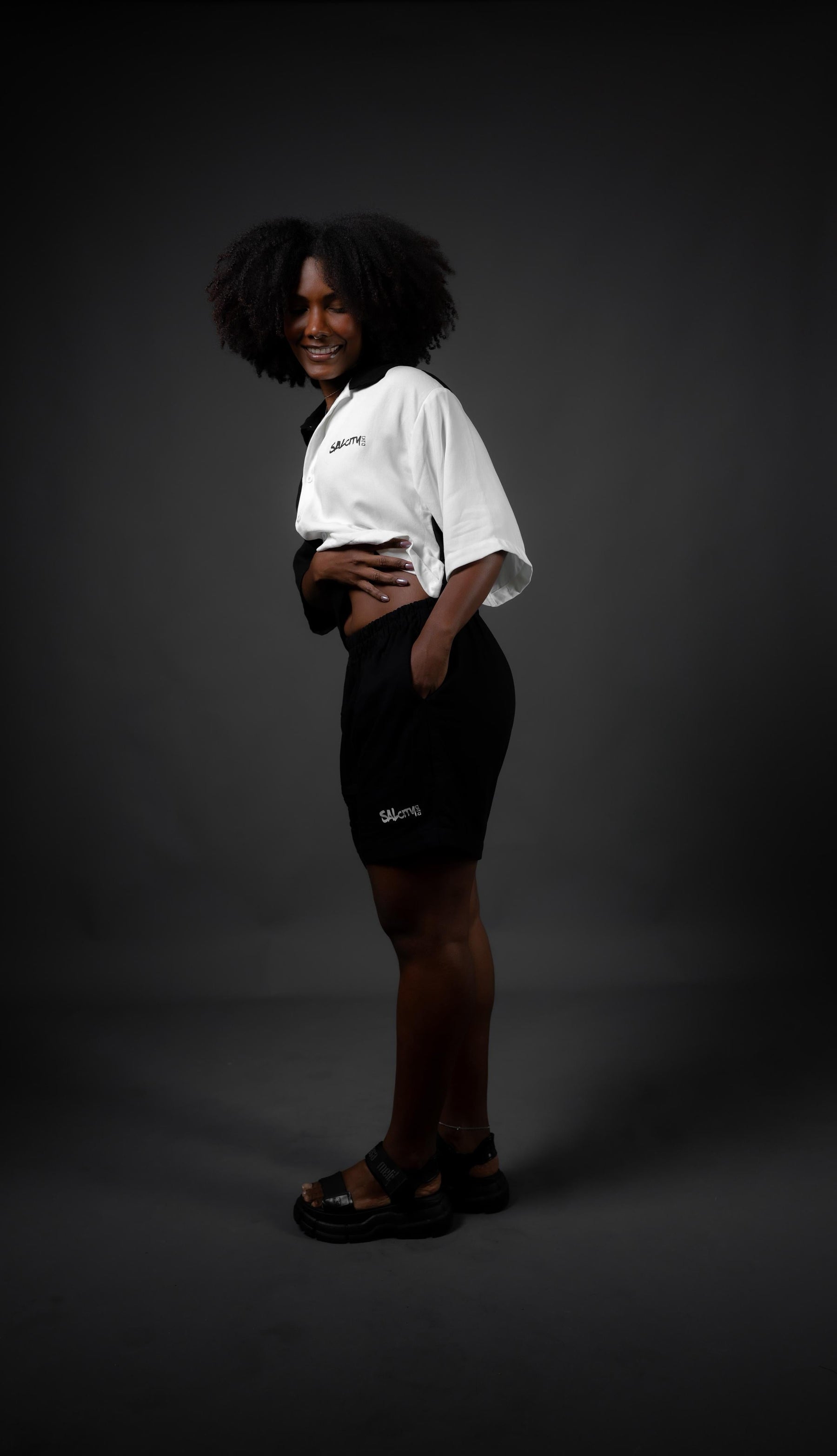 Cropped bicolor Monocity