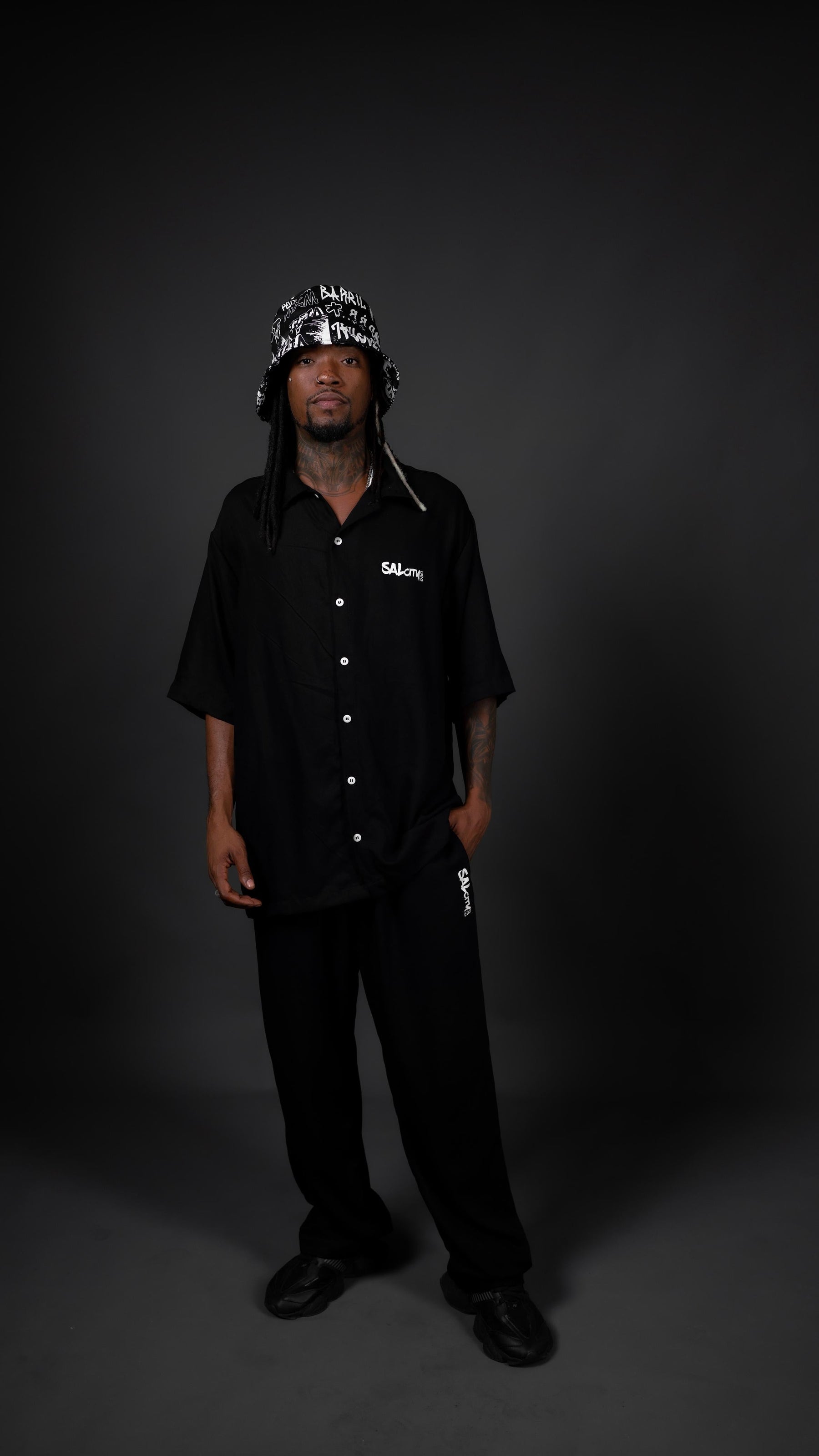 Calça clássica agenero Preta Monocity