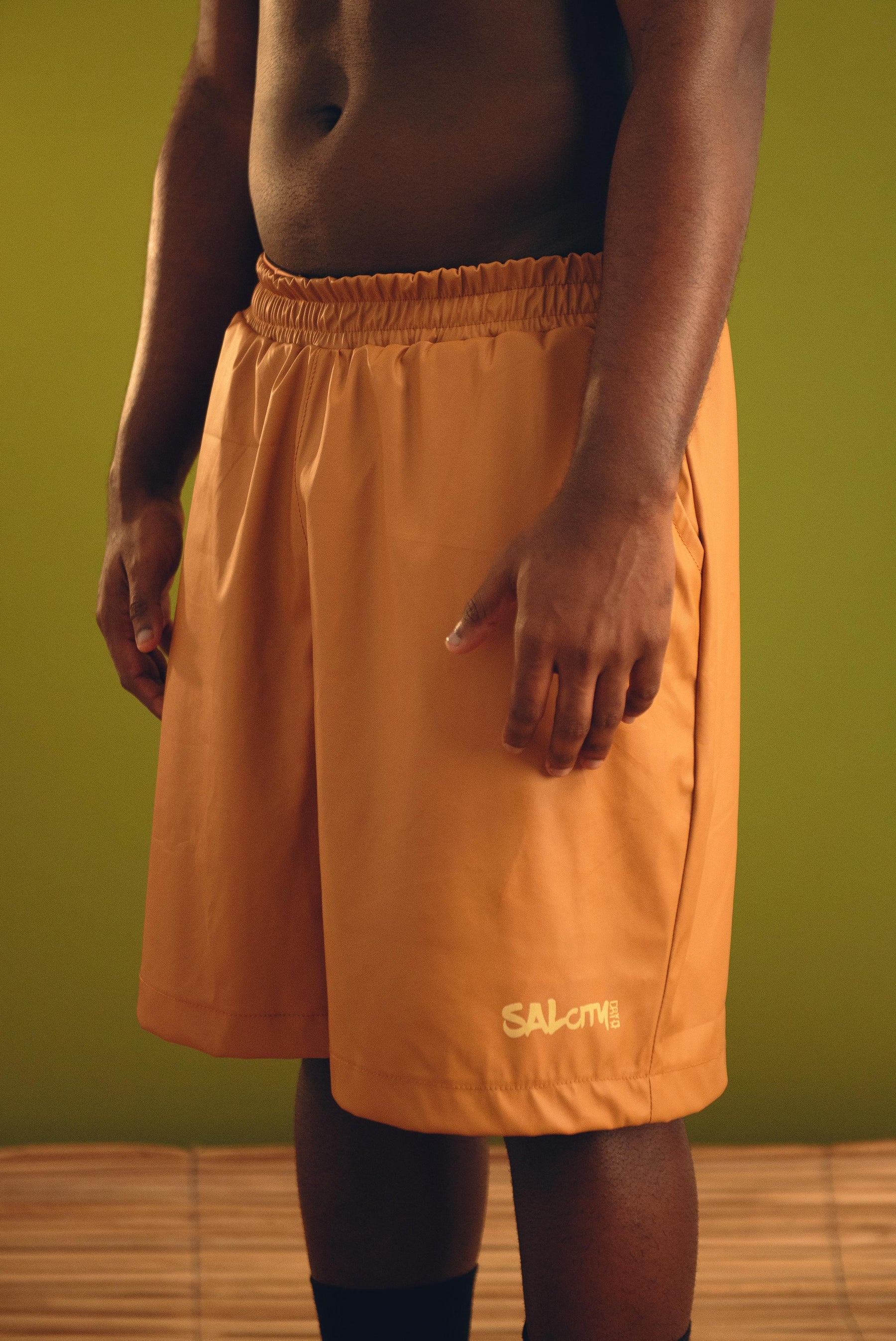 Bermuda couro ecológico