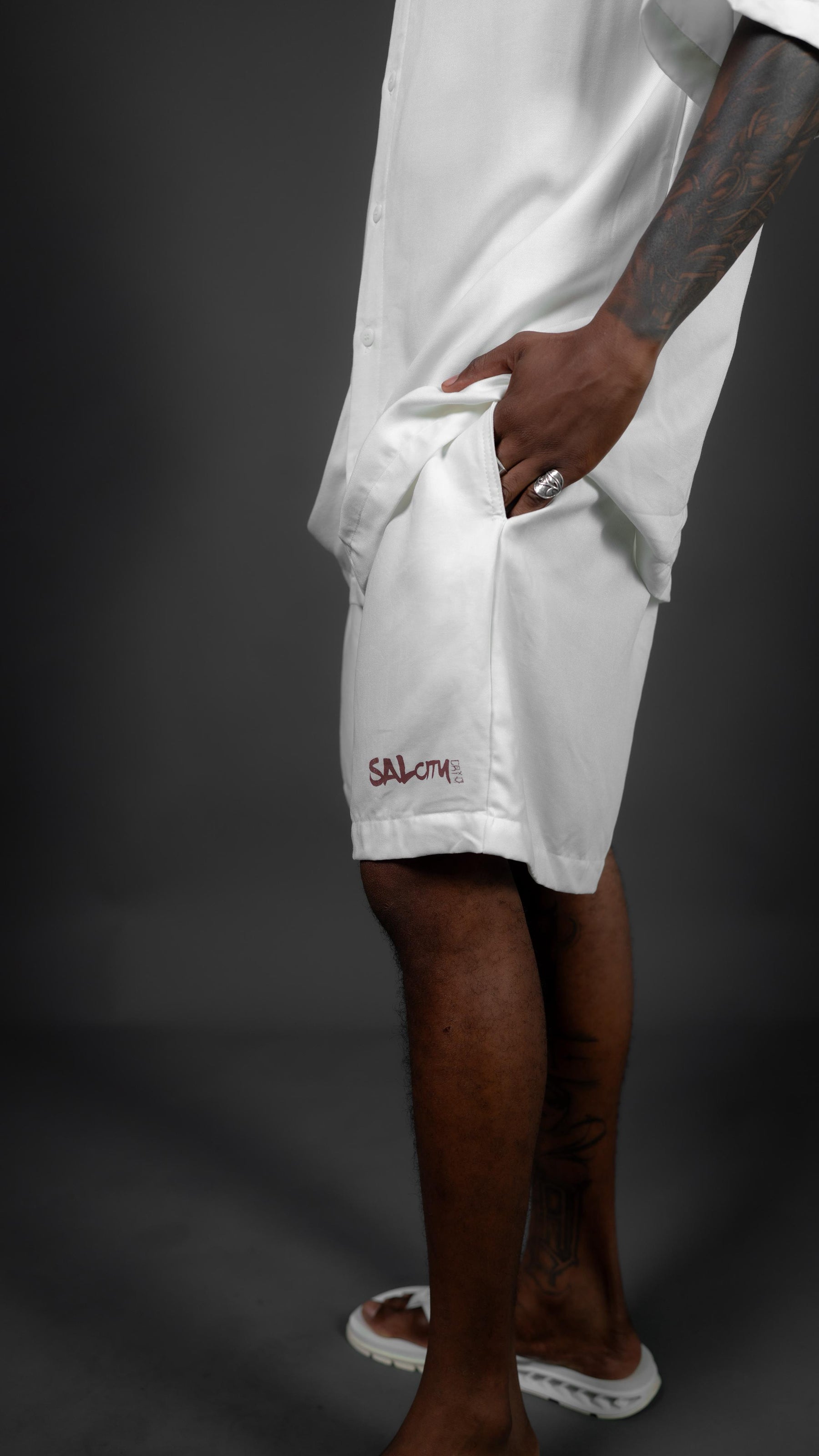 Conjunto short e camisa de botão Monocity