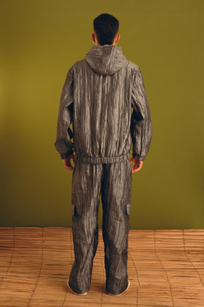 Conjunto corta vento amassado