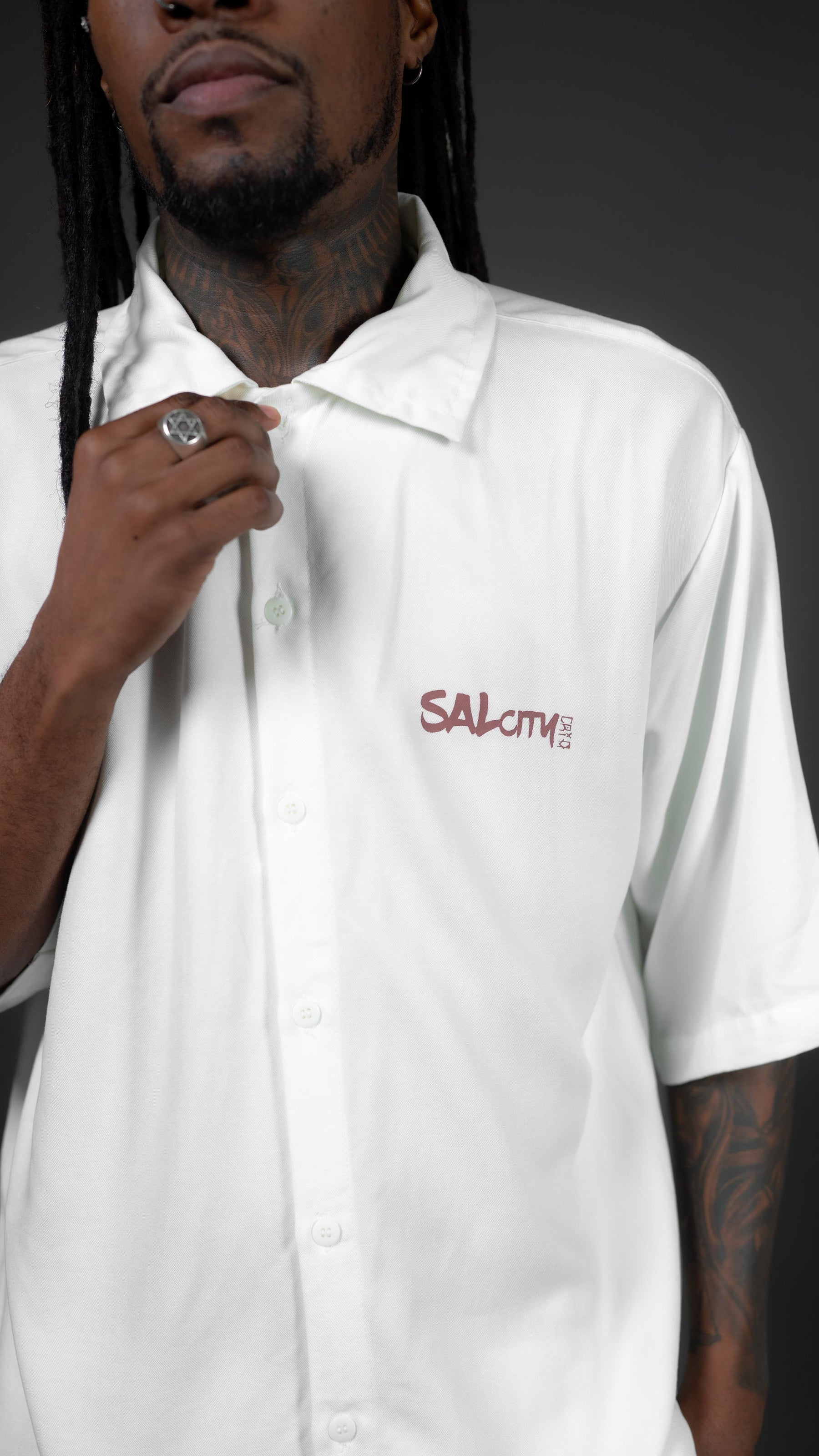 Camisa de botão branca agenero Monocity